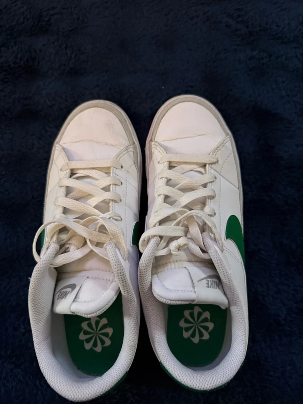 Nike Court Legacy White Low-Top Sneakers with Green Swoosh - Picture 2 of 2